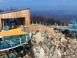 Stakleni vidikovac Kablar