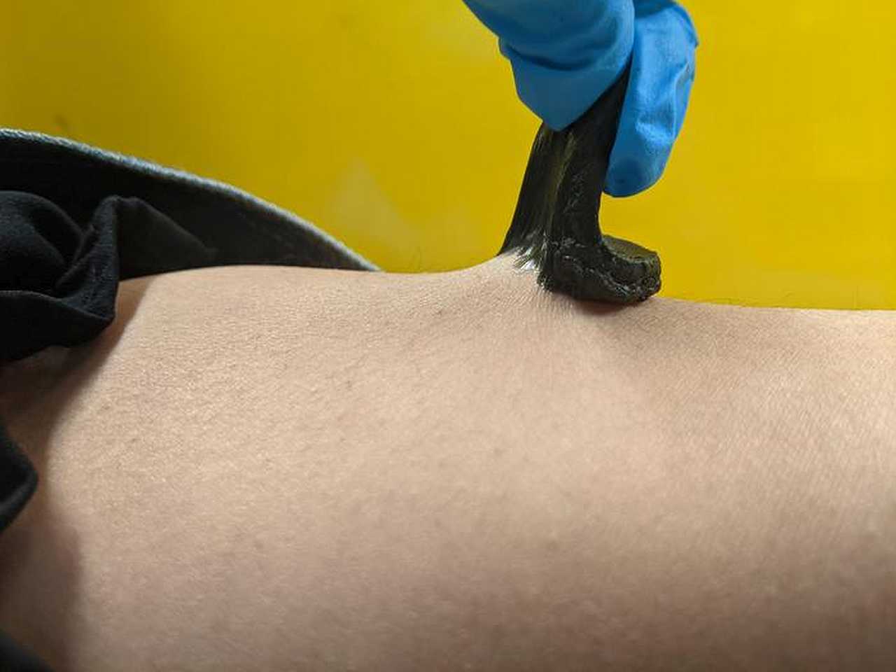Mekani, lepljivi, rastegljivi biosenzori od grafenskog hidrogela ostvaruju bolju vezu