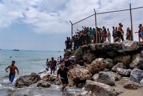Seuta, migranti