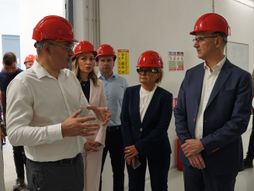 Trafo stanica Surčin, Premijer Đuro Macut