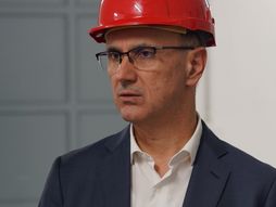 Trafo stanica Surčin, Premijer Đuro Macut