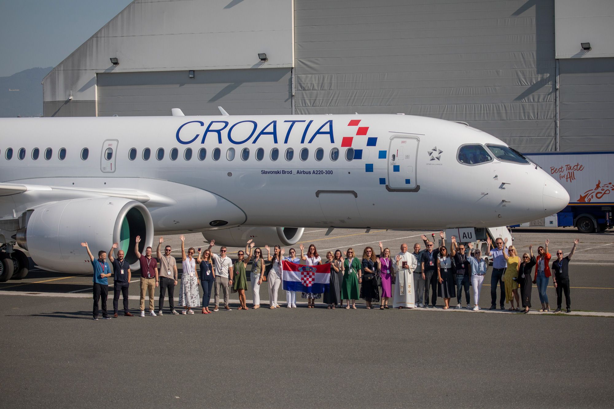 Croatia Airlines preuzela jedanaesti Airbus A220: U Zagreb stigao „Slavonski Brod“