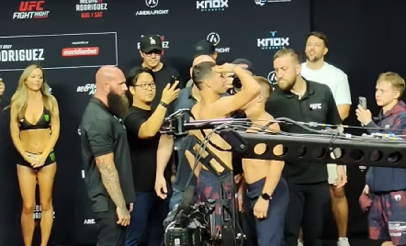 Borislav Nikolić "pecnuo" rivala zbog visine pred UFC spektakl, zbog ovoga se i publika u Areni nasmejala