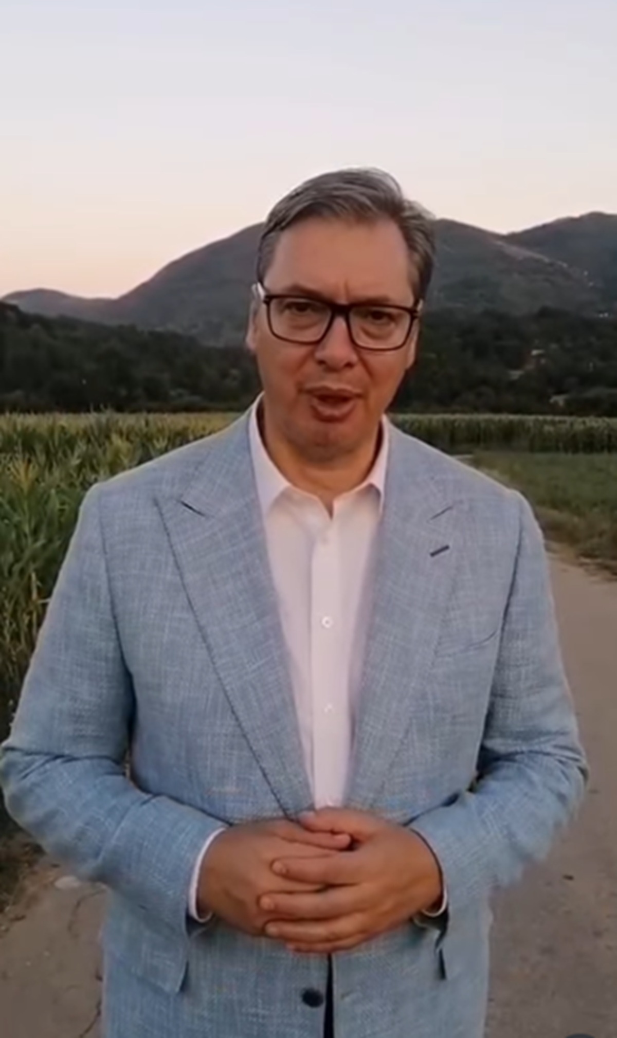 Vučić: Moje pitanje ostaje, da li će oni da pruže ruku ako izborni rezultat bude drugačiji?