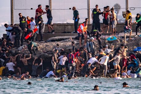 Seuta, Španija, migranti