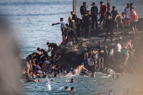 Seuta, Španija, migranti