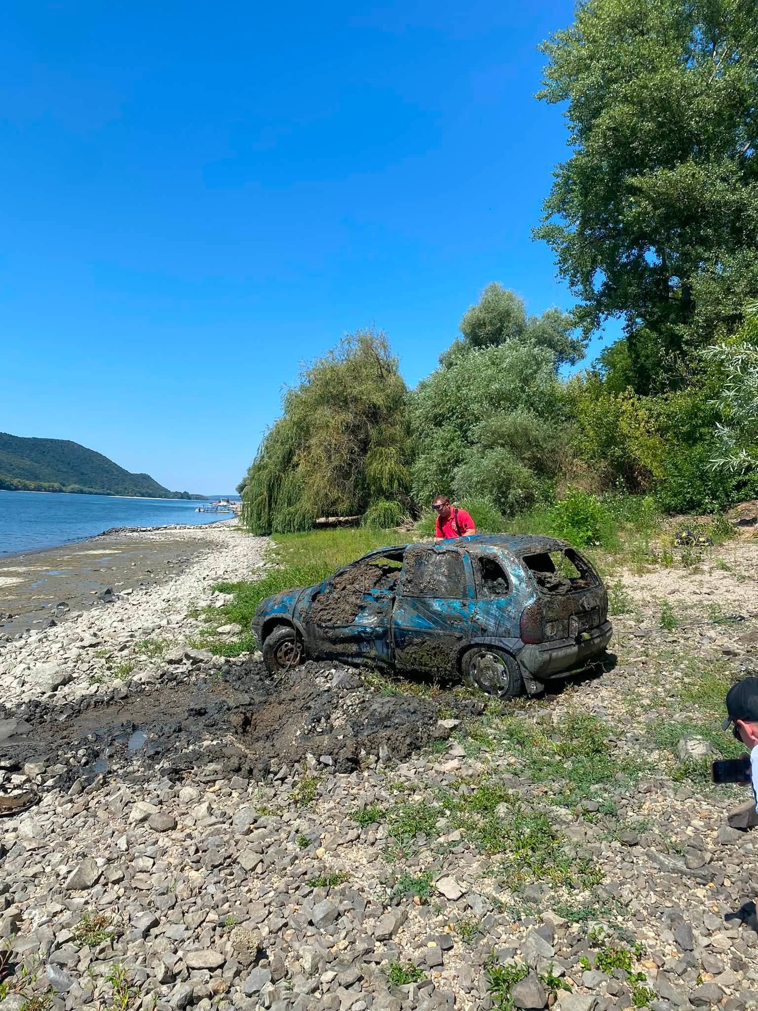 Dunav otkrio automobil ukraden pre 13 godina: Vlasnik se rasplakao kada je pronađen njegov "Opel Corsa"