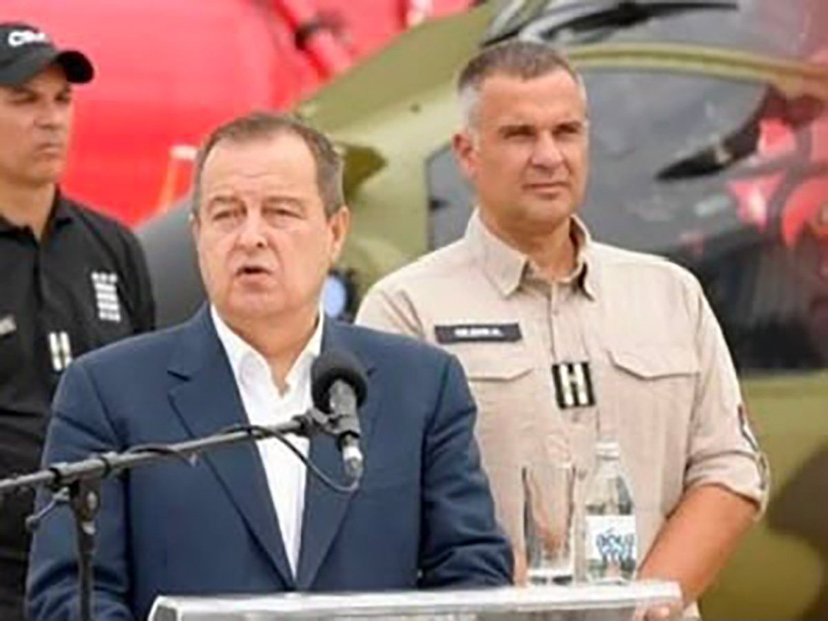 Dačić čestitao slavu Helikopterskoj jedinici MUP-a: "Snaga u vazduhu, ponos na zemlji"