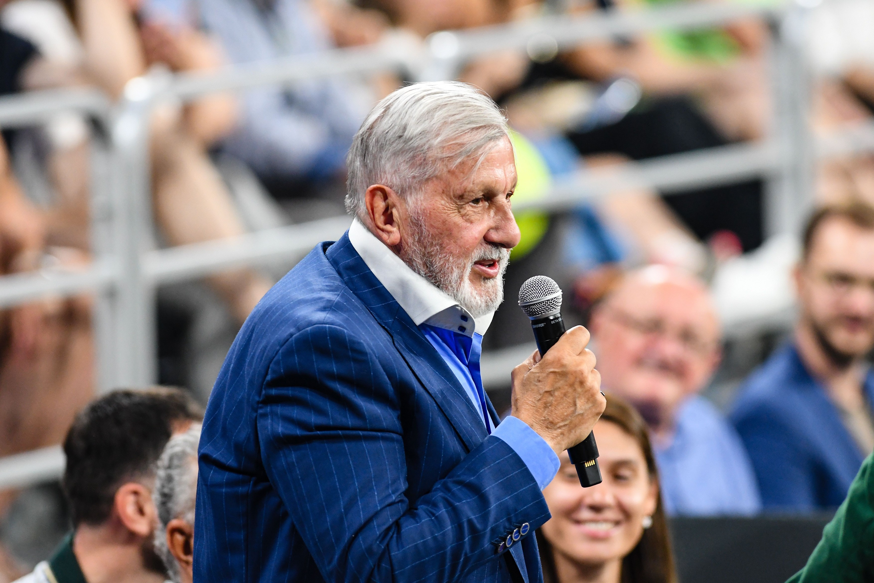 Bio je veliki šampion i zaradio je milione, ćerka mu prosi na ulici, ali njega to ne zanima