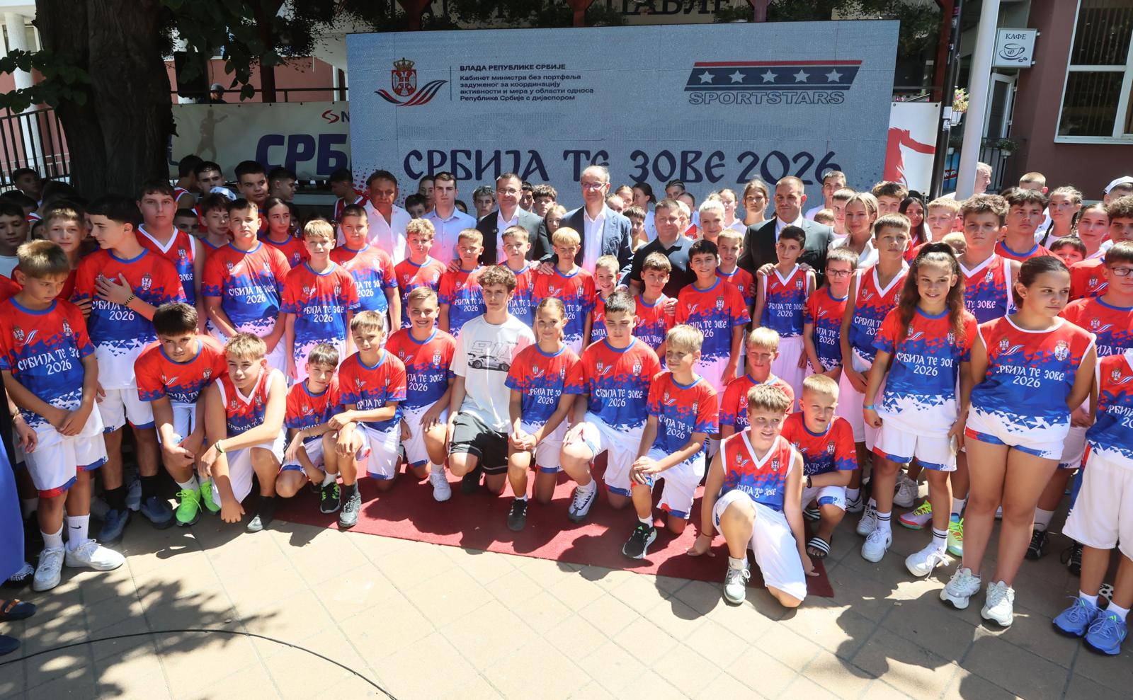 Macut otvorio kamp "Srbija te zove": Više od 400 dece iz 17 zemalja stiglo u Beograd