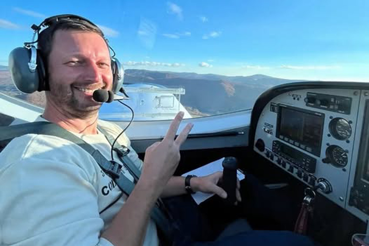 Ovo je Dušan koji je poginuo u padu aviona: "Dobar čovek, uvek nasmejan i vedar pilot, umro radeći šta voli"