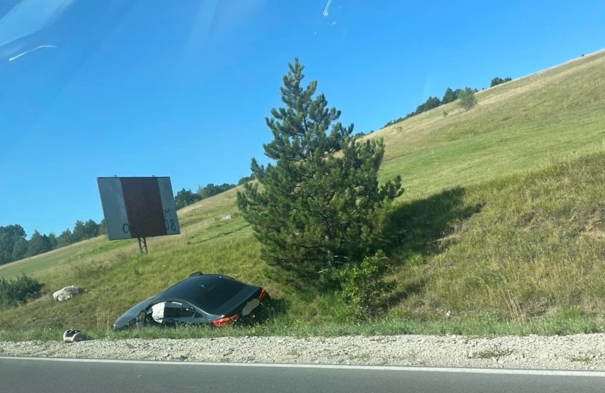 Drama na putu Čajetina - Užice: BMW sleteo u kanal, očevici tvrde JEDNU STVAR