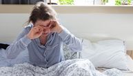 Krmelje u očima ujutro nisu samo od dobrog spavanja: Zbog vaše nesmotrenosti to može da postane briga broj 1