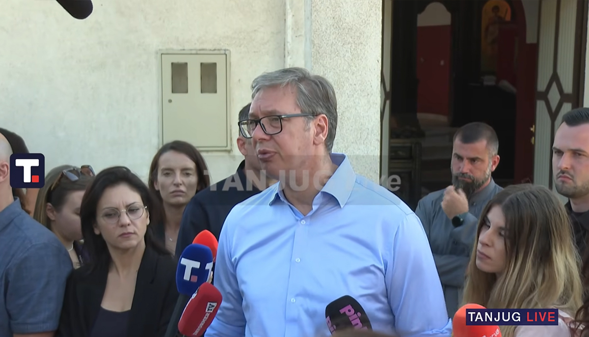 Vučić u poseti porodici Palalić u mestu Jezero u Republici Srpskoj