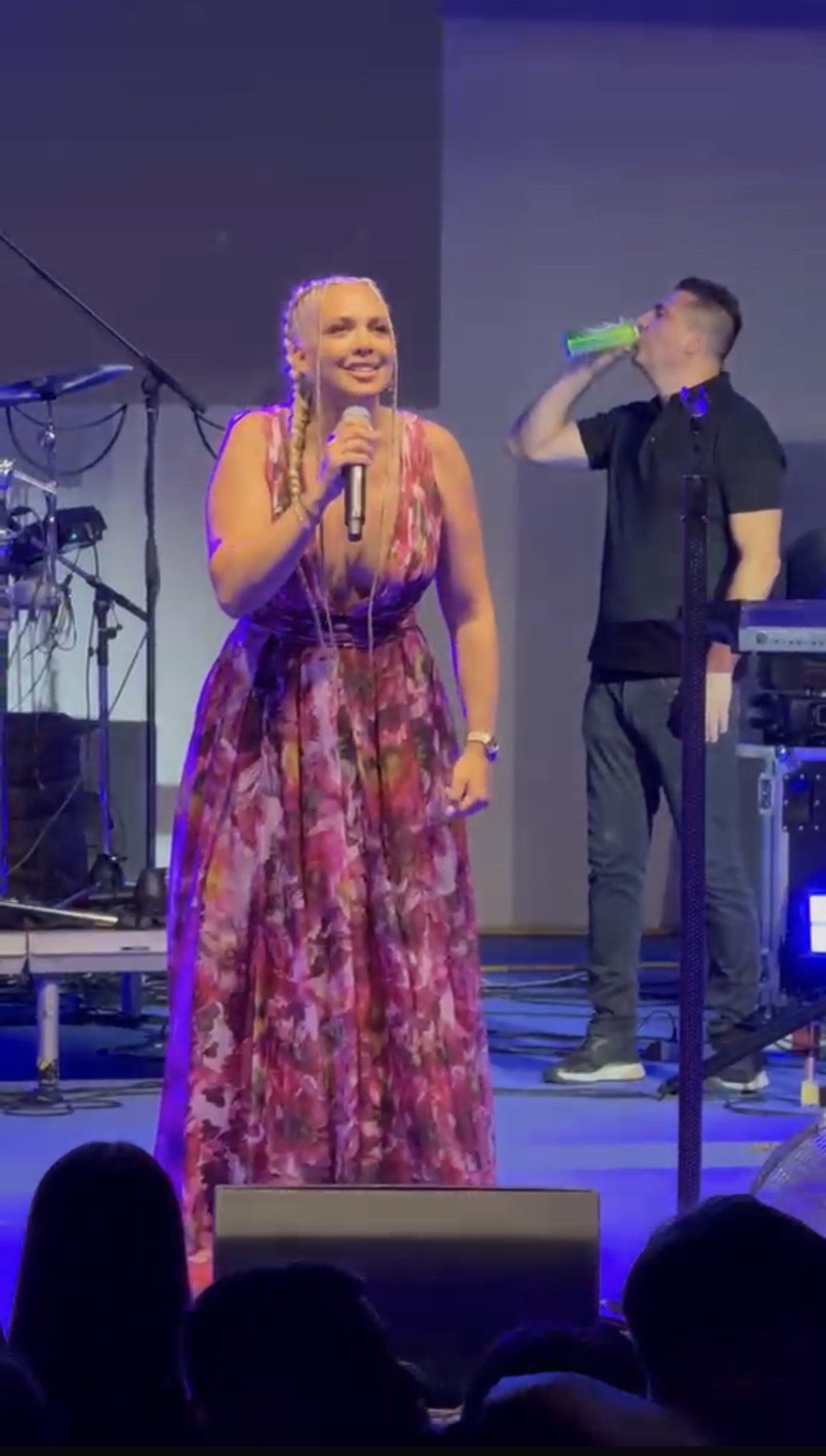 Milica Todorović prekinula koncert, pa se obratila: "Šta radite gore, posle da ja budem kriva"