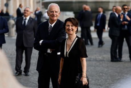 Italija, Luigi Cavallari i Maria Roccella