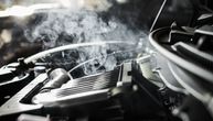 Prokuvao motor zbog AC klime! Ako vidite da kazaljka "beži" hitno uradite 3 koraka, može doći i do POŽARA!