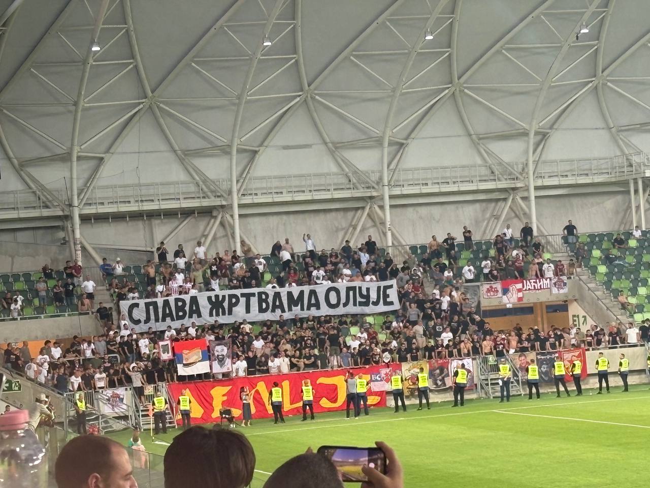 Delije na meču Lige šampiona istakle transparent posvećen operaciji "Oluja"