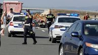 Kamion smrskan, svuda srča, tela leže pored bankine: Strašne fotografije sa mesta sudara na putu Šabac–Loznica