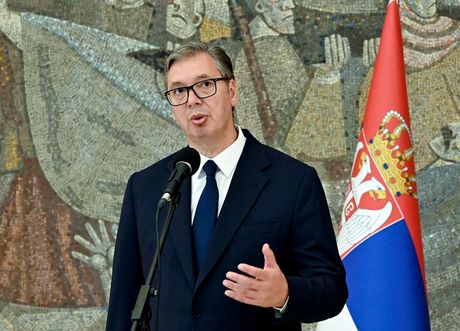 Aleksandar Vučić, kamp 