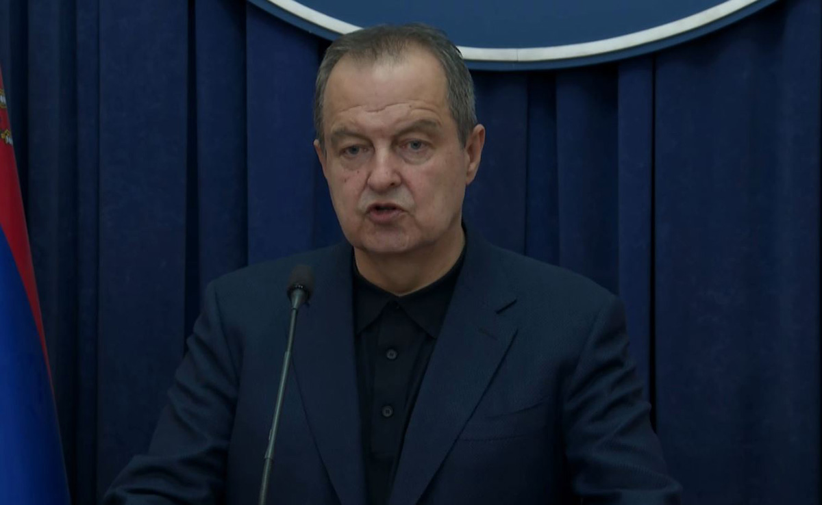 Dačić: Neke opozicione partije i pojedinci sramotno vređaju napore vatrogasaca