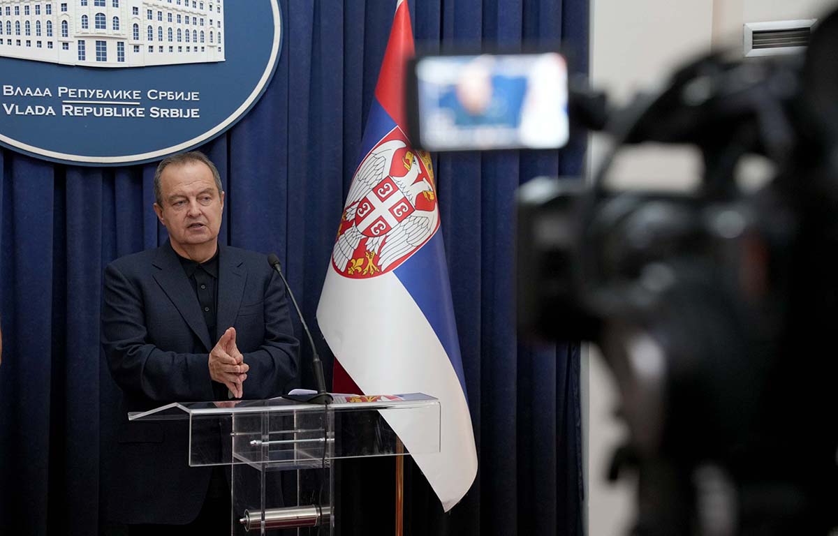 DAČIĆ HITNO UPOZORIO SRBIJU: Dunav na najnižem nivou u poslednjih 100 godina, drama sa požarima ne prestaje!