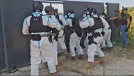 UPAD SPECIJALACA POD MASKAMA: Razbijena mega-laboratorija kod Smedereva, palo pola tone marihuane!