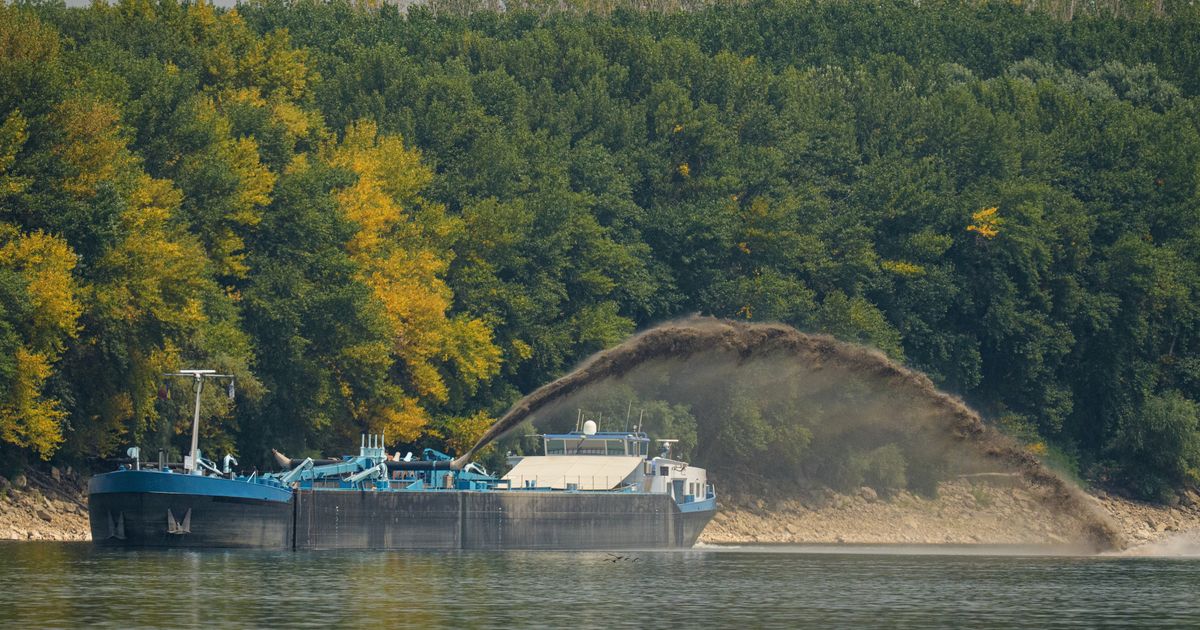 Rumunija potopila tri od četiri barže na Dunavu zbog niskog vodostaja