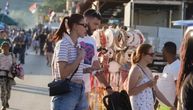 Sreli smo najbolju odbojkašicu sveta na Saboru trubača u Guči, Tijana Bošković uživala na suncu sa porodicom