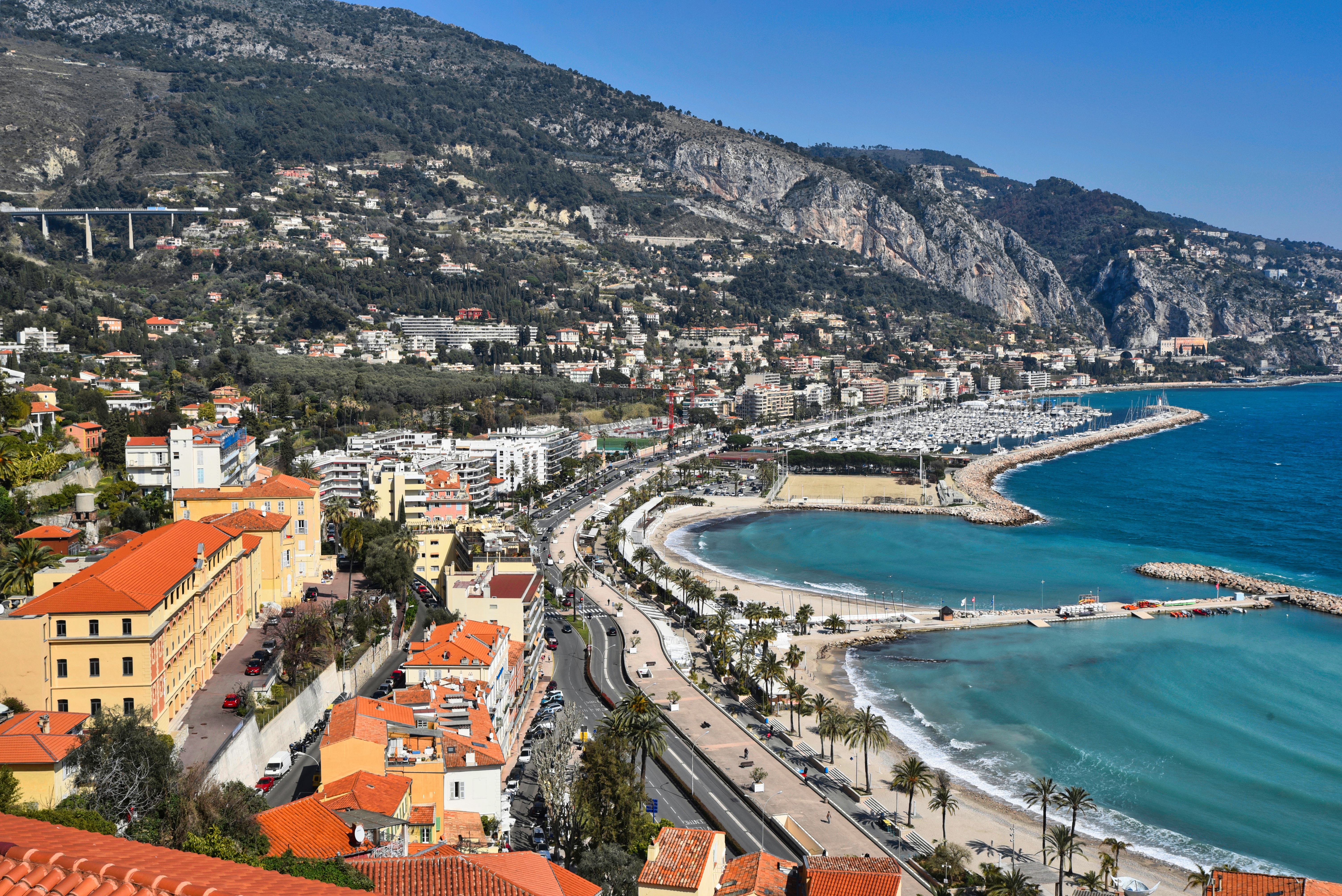 Između Nice i Monaka krije se raj na zemlji: Grad šarenih kuća i limuna kojeg porede sa čuvenim Cinque Terre