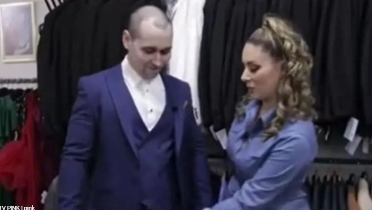 Voditeljka usred emisije spustila ruku, takmičar pocrveno pred kamerama, pipkala ga po intimnom delu