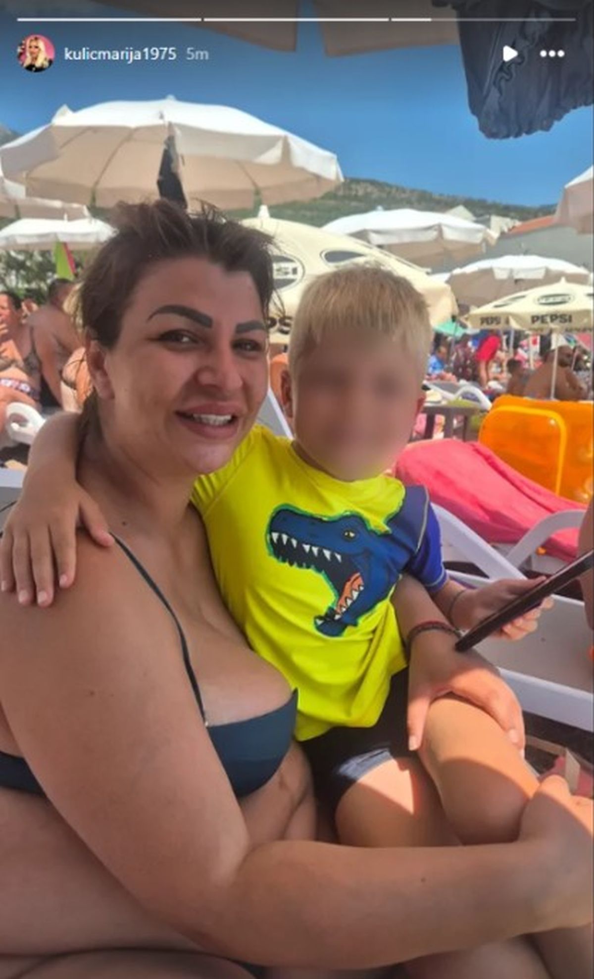 Miljana napustila porodicu da juri Zolu, sad grli Željka: Skinula se i objavila sliku sa plaže, usijalo se sve