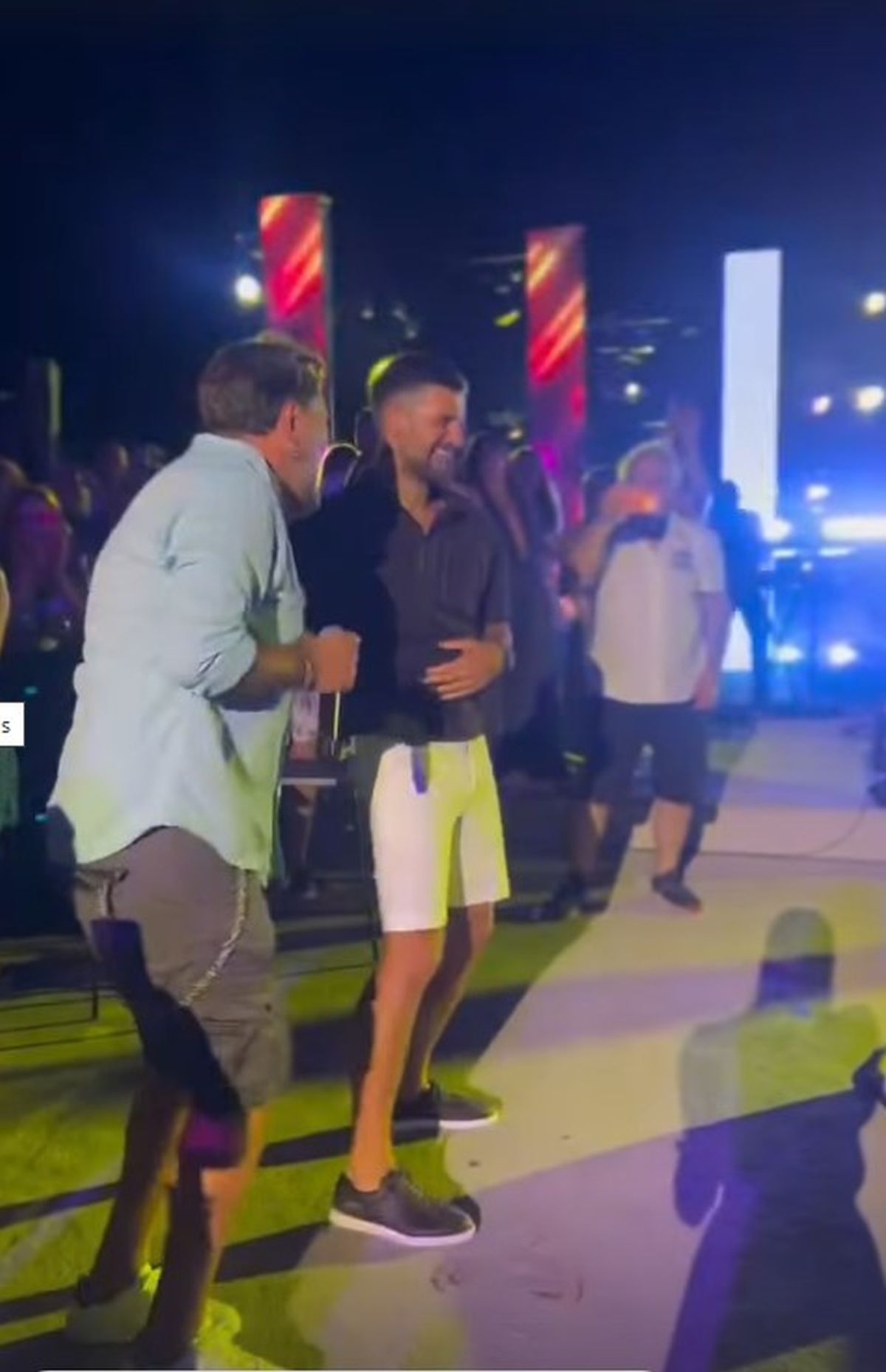 "Jelena, vadi stvar": Georgiev pred svima prozvao Novakovu ženu, Đoković prasnuo u smeh zbog odgovora
