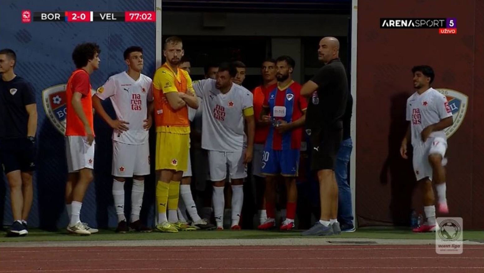 Banjaluka videla najhaotičniji derbi: Navijači isterani, žestoke uvrede za sudiju, meč prekidan, trajao 3 sata