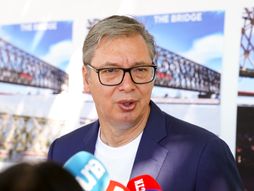 Aleksandar Vučić, obilazak radova, stari železnički most