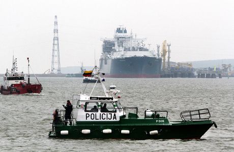 Luka Klaipeda, Ruski tanker, Policija, litvanija