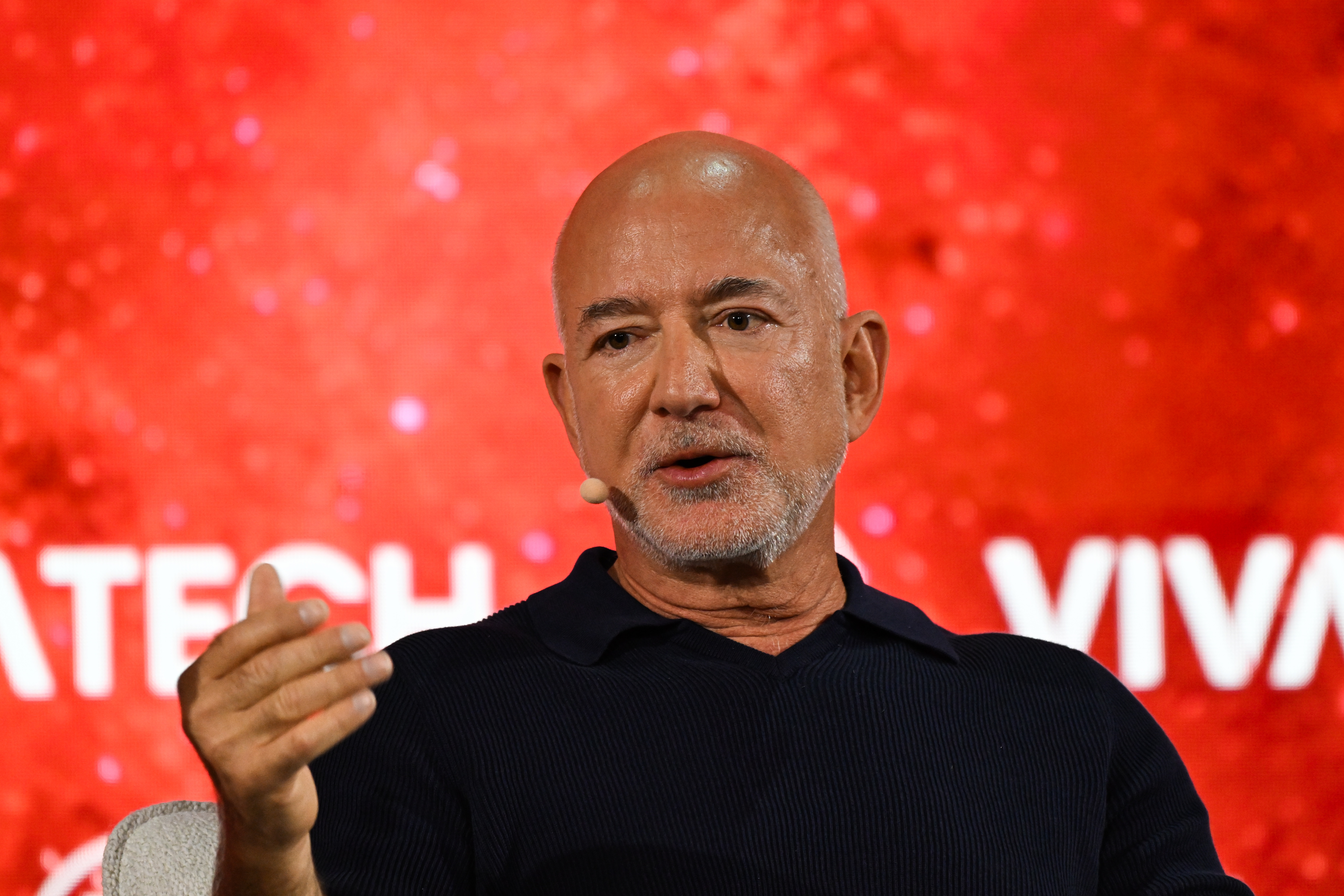 Džef Bezos kupuje Liverpul, jedan od tri najbogatija čoveka na svetu ulazi u fudbal