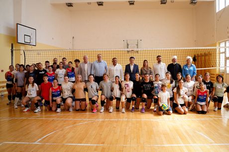 Srbija te zove, Kamp, Odbojka ,Žarko Mićin