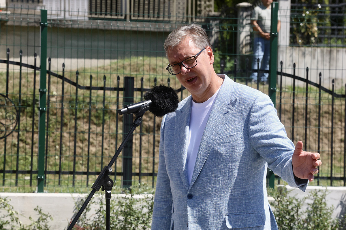 Vučić u poseti Priboju, obilazi novi pogon za farbanje i peskarenje FAP-a