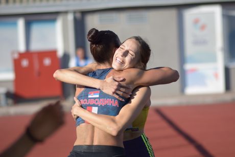 Ivana Španpović i Aleksandrija Mitrović