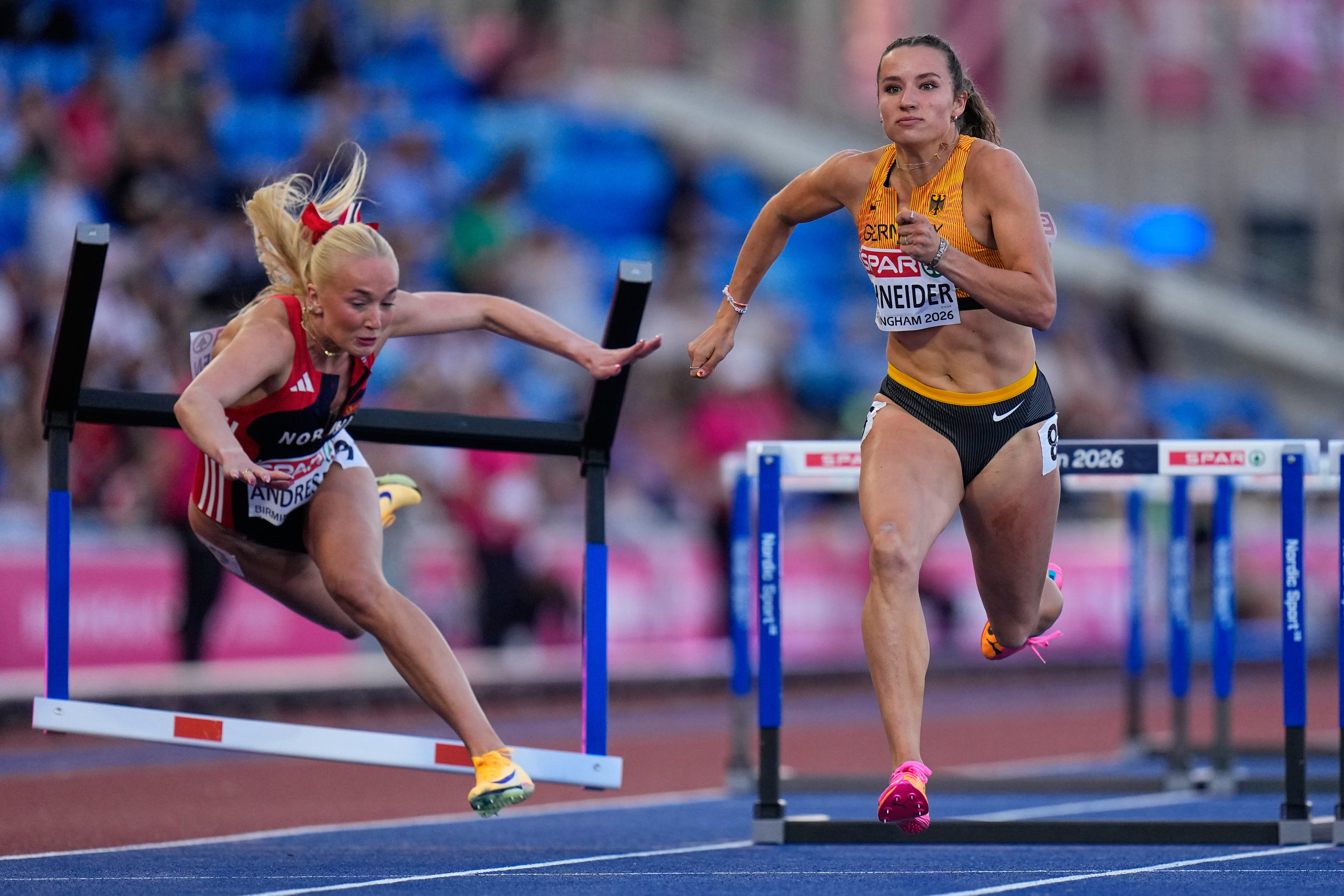 Svi pričaju o padu prelepe atletičarke: Rivalka Srpkinje se "prosula" pred ciljem, plakala kao kiša