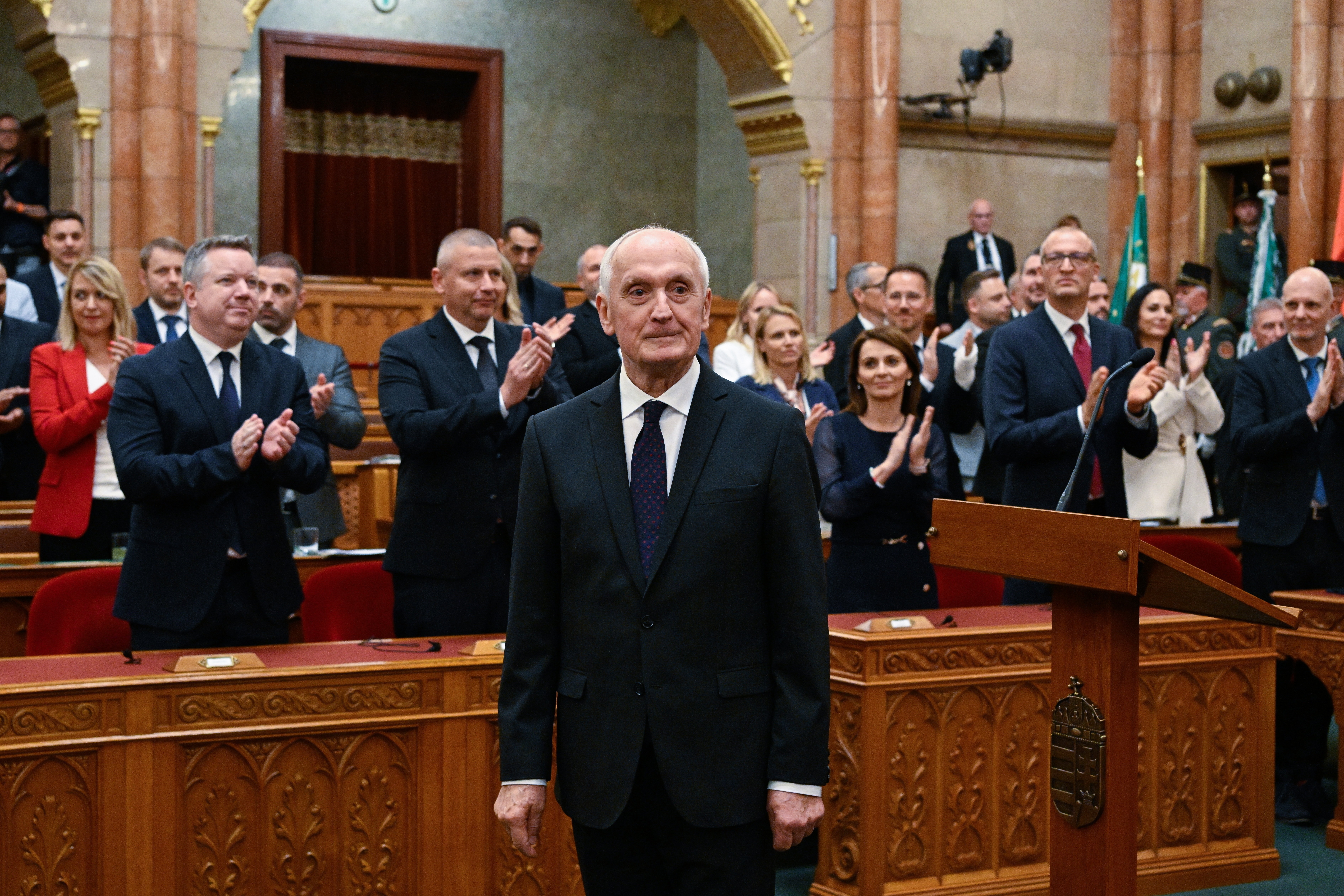 Poznat po spornim presudama prema komunistima: Ko je Andraš Baka, novi predsednik Mađarske?