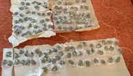 Policija otkrila stan pun droge na Čukarici: Uhapšen osumnjičeni (19), sa njim u stanu i maloletnik!