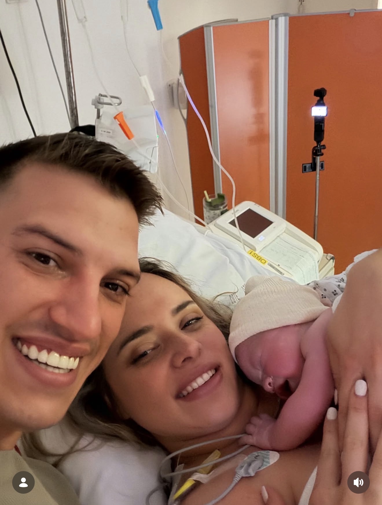 "Izgubila sam više od litar krvi": Influenserka nakon porođaja prošla kroz pakao, život joj visio o koncu