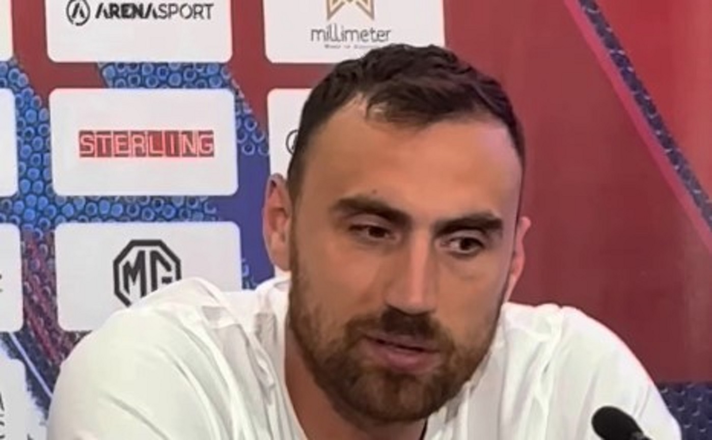 Nikola Milutinov pogodio trojku protiv Francuza, pa se našalio kada je to uradio poslednji put