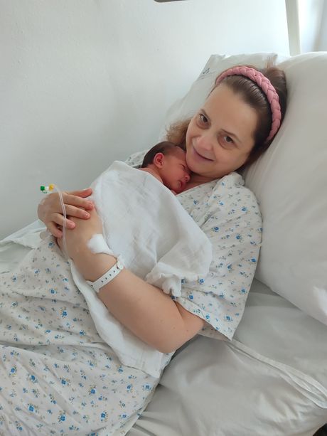 Sofija i Zoja na porođaju