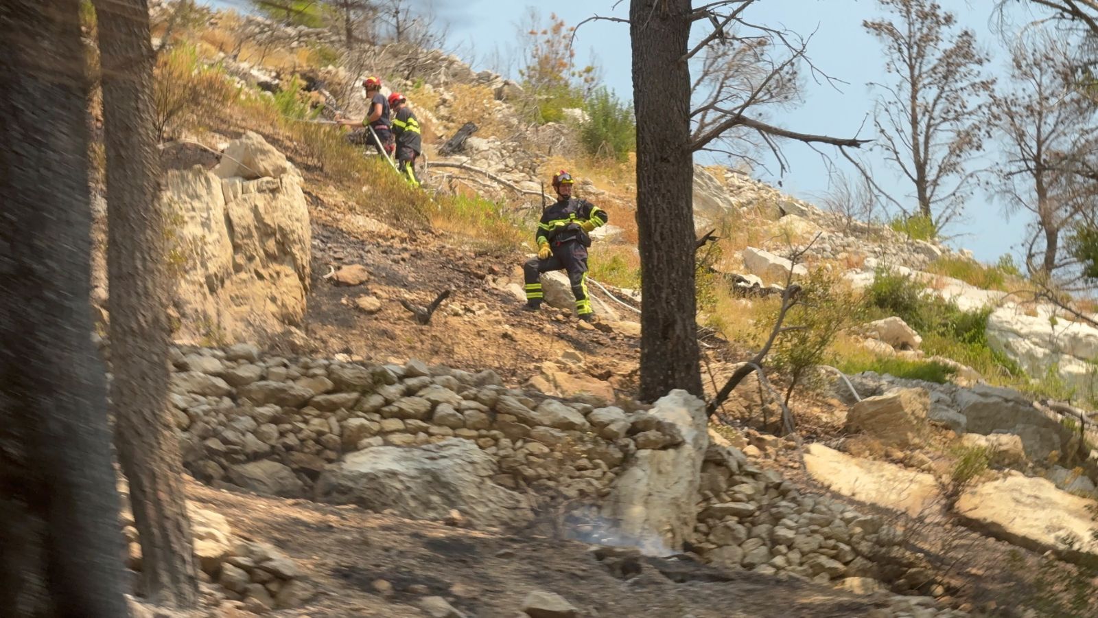 Poznato državljanstvo četvrte osobe uhapšene zbog sumnje da je izazvala požar u Hrvatskoj