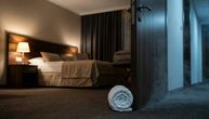 Zlu ne trebalo! Stjuardese stavljaju peškir pod vrata hotelske sobe da bi spavale kao jagnje: Noć krije jade