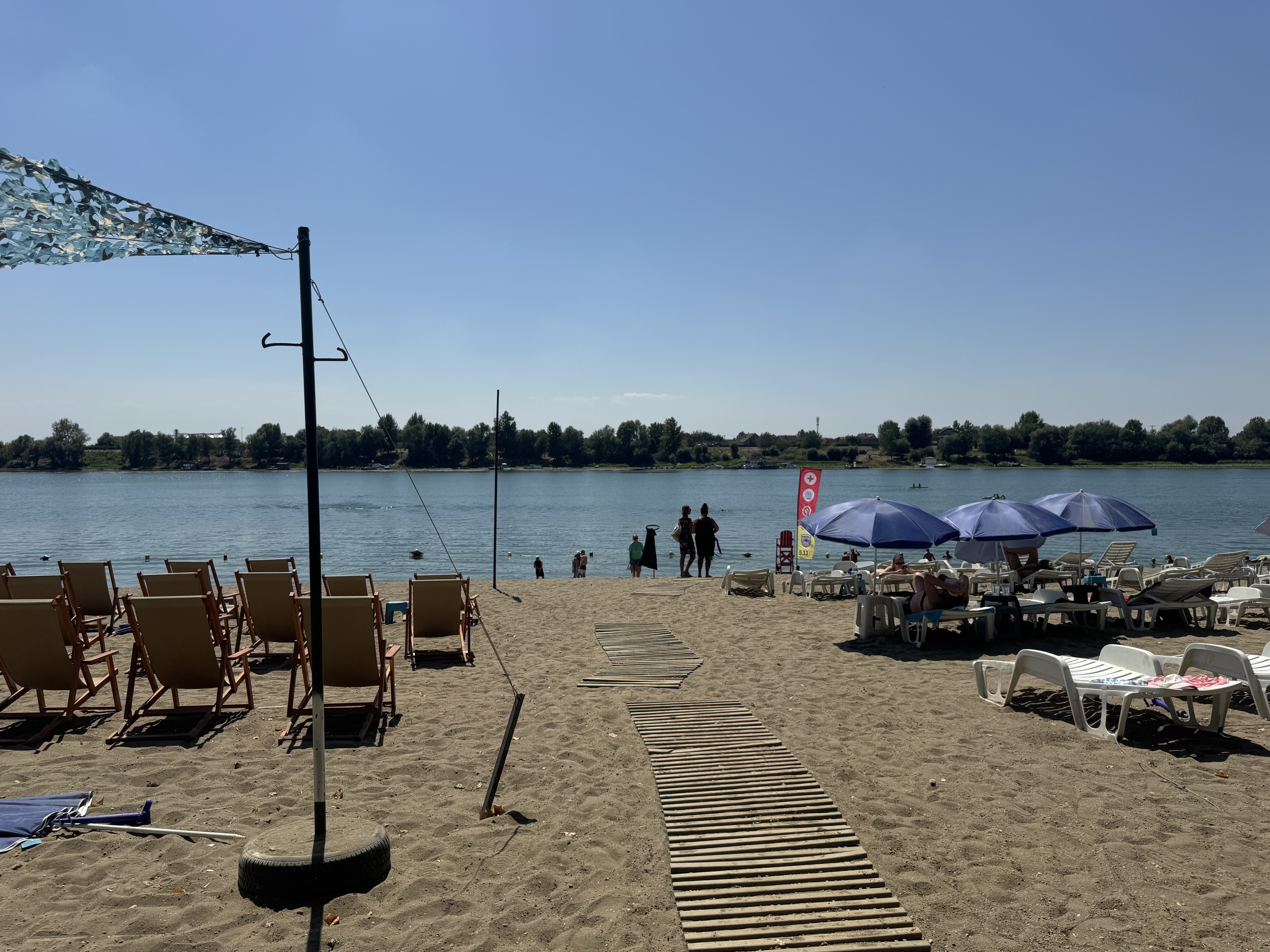 Evo kako izgleda petak popodne na najlepšoj plaži u Srbiji: Dok drugi jure na more, ovde leto ne staje