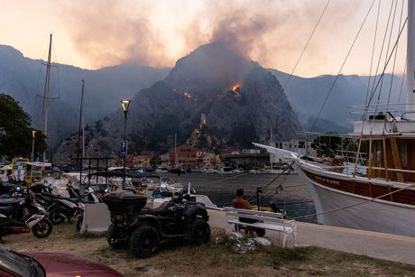 Omiš, Požar, Hrvatska, Telegraf u Omišu